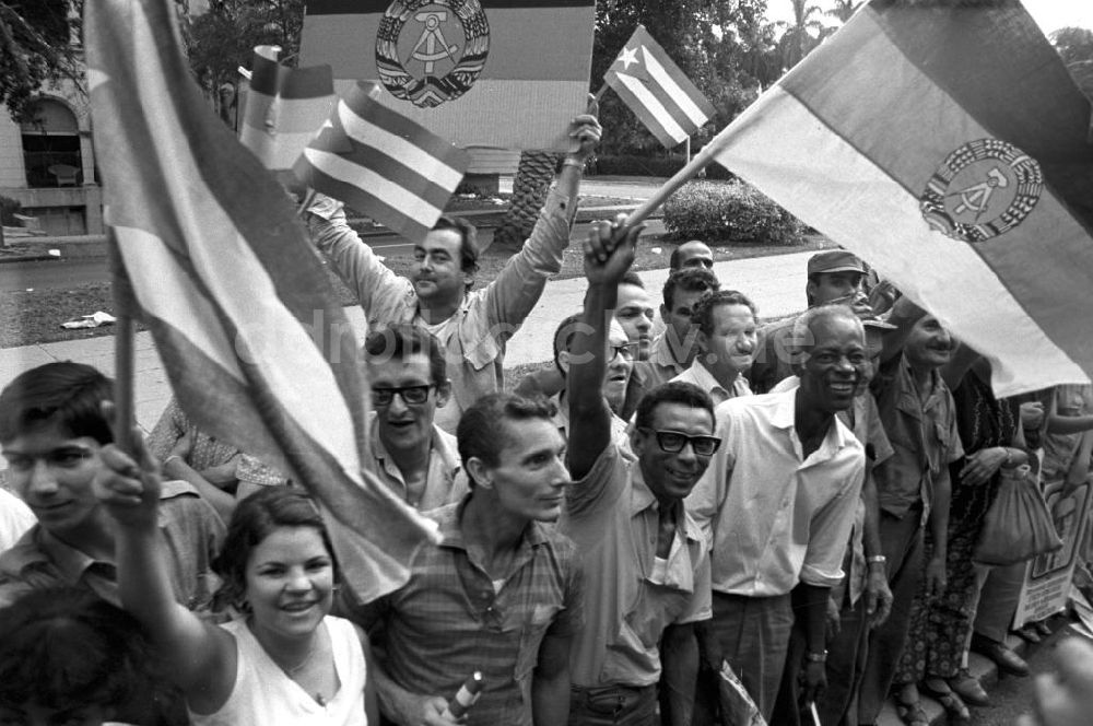 Havanna: Kuba / Cuba - Staatsbesuch Erich Honecker 1974, Empfang