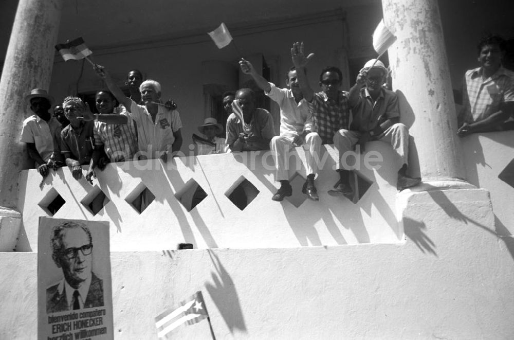 DDR-Fotoarchiv: Cienfuegos - Kuba / Cuba - Staatsbesuch Erich Honecker 1974, Empfang