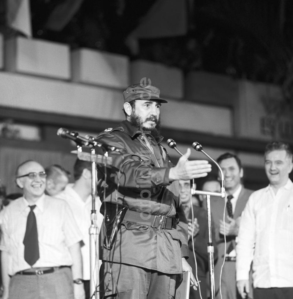 DDR-Fotoarchiv: Havanna - Kuba / Cuba - Staatsbesuch Erich Honecker 1974, Fidel Castro