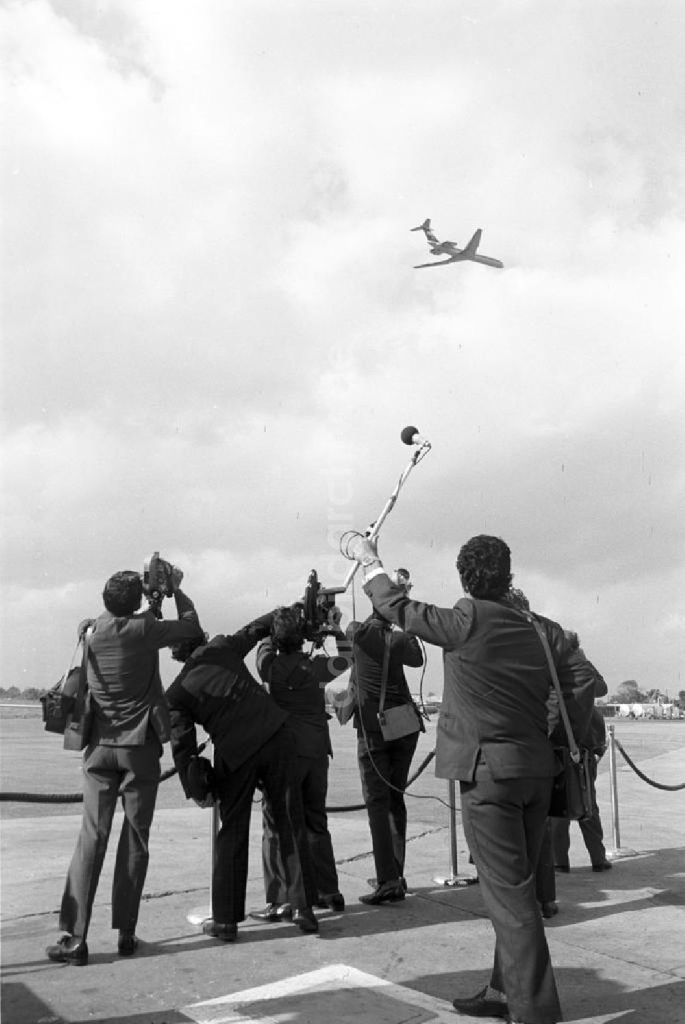 DDR-Bildarchiv: Havanna - Kuba / Cuba - Staatsbesuch Honecker 1974, Abflug