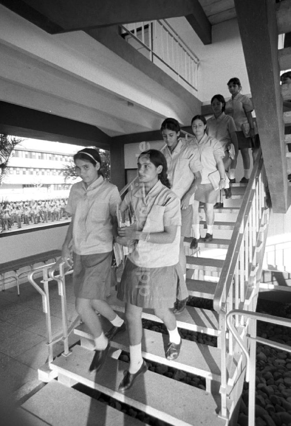 DDR-Fotoarchiv: Cienfuegos - Kuba historisch - Appell in Schule Cienfuegos 1972