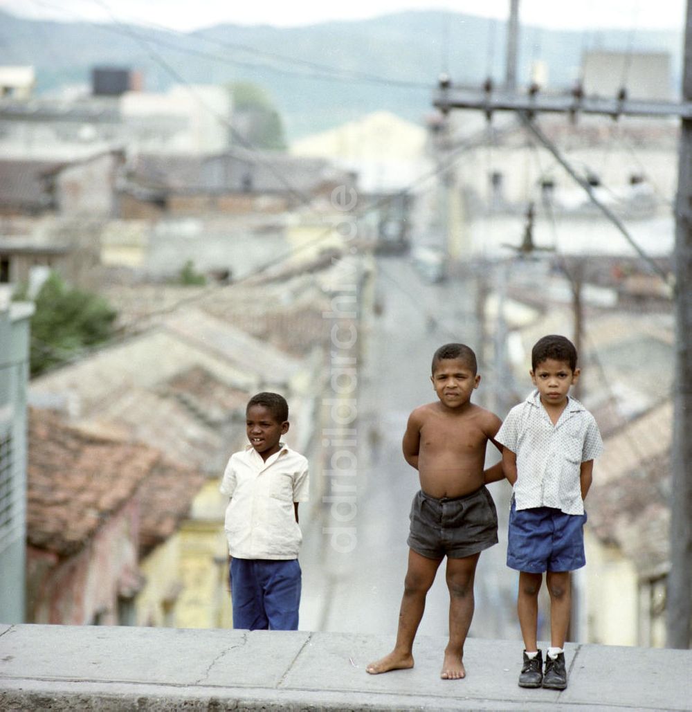 DDR-Fotoarchiv: Santiago de Cuba - Kuba historisch - Kinder 1972