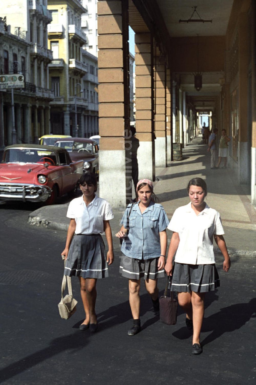 DDR-Bildarchiv: Havanna - Kuba historisch - Mädchen in Havanna 1972