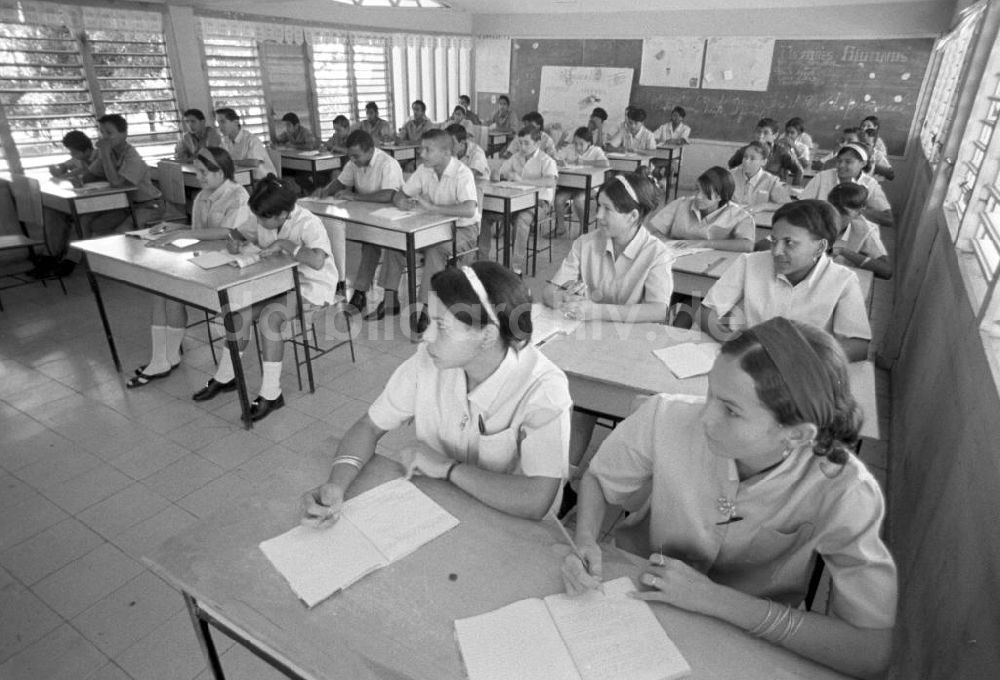 Camagüey: Kuba historisch - Schule Camagüey 1972