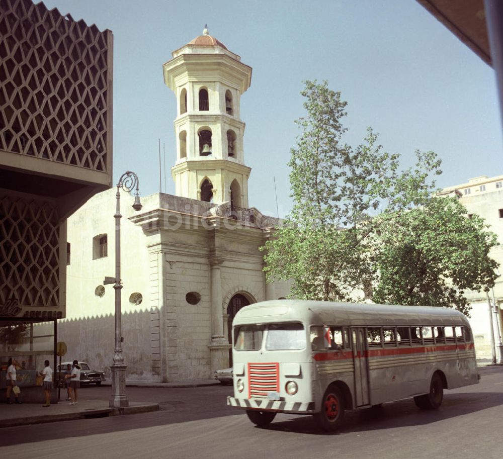DDR-Fotoarchiv: Havanna - Kuba historisch - Straßenszene in Havanna 1972