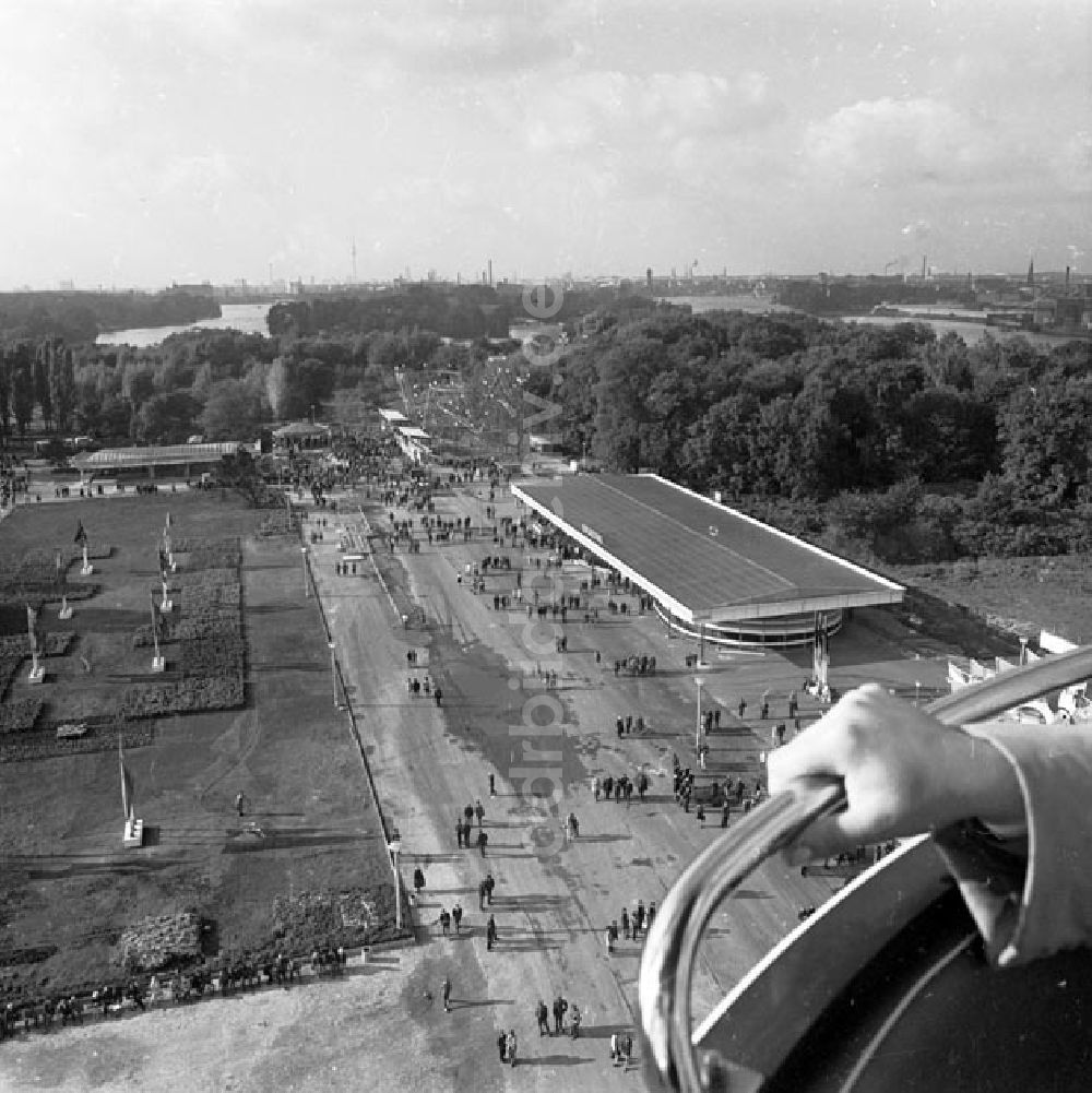 DDR-Bildarchiv: Berlin - Kulturpark Treptow