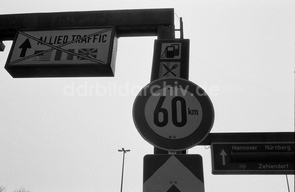 : Land Brandenburg Autobahnzeichen für US-Militär ausgestrichen Umschlagnummer: 7325