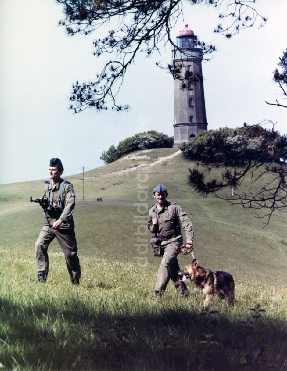 DDR-Fotoarchiv: Sassnitz - Landseitige Grenzüberwachung der Ostseeküste durch Angehörige der Grenzbrigade Küste der Grenztruppen der DDR.