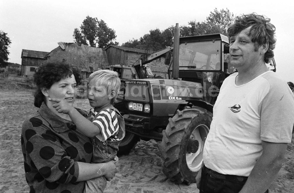DDR-Bildarchiv: Demmin - Landwirtschaftsreportagen im Kreis Demmin 5.8. 92 Lange Umschlag 1090