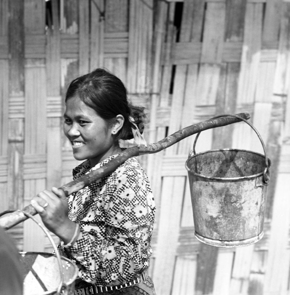 DDR-Bildarchiv: Ang Nam Ngum - Laos historisch - Arbeitslager 1976
