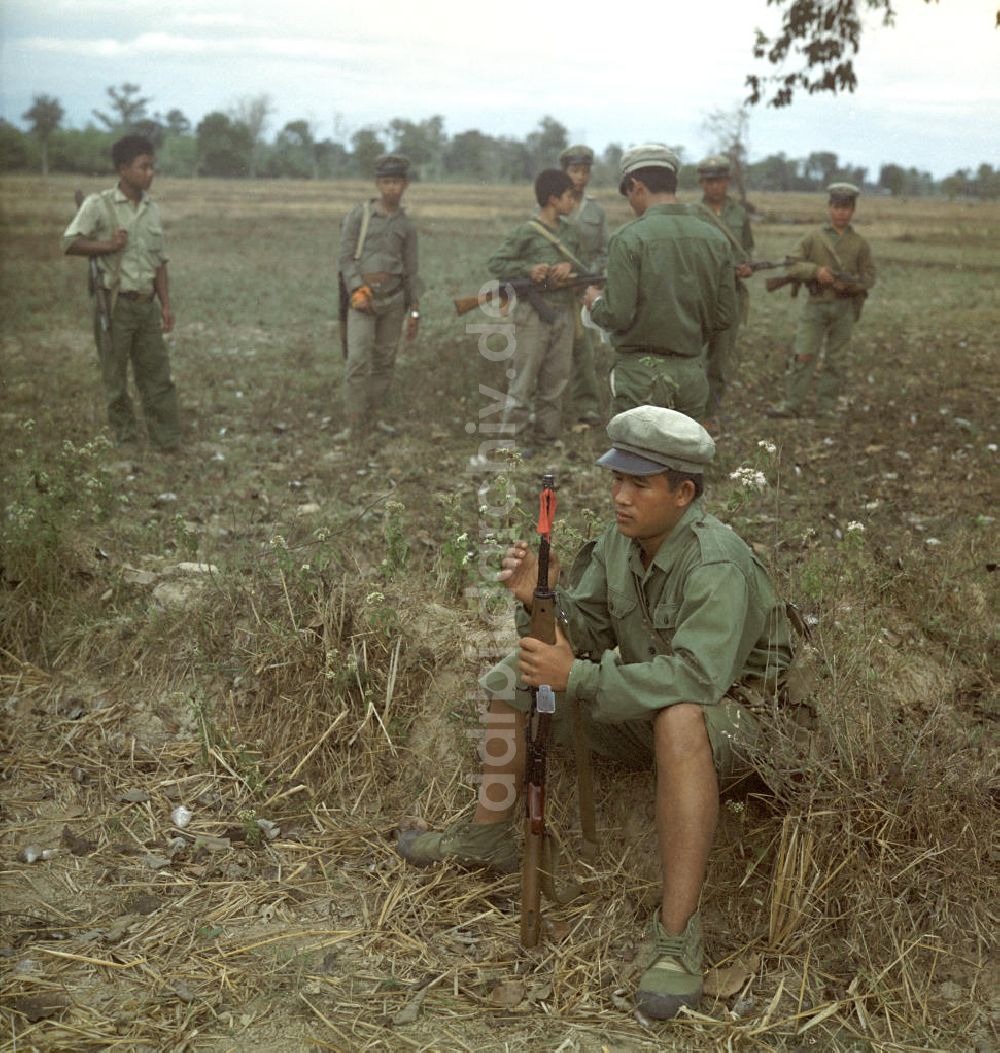 Nam Ngum: Laos historisch - Armee 1976