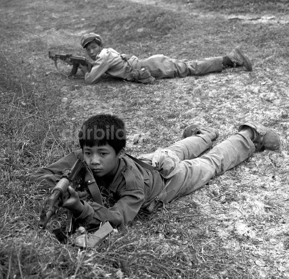 DDR-Fotoarchiv: Vientiane - Laos historisch - Armee 1977
