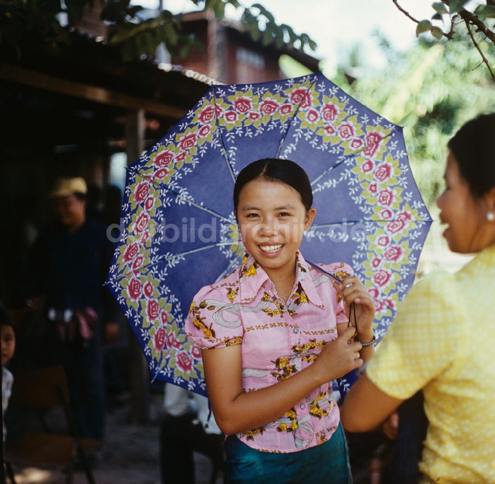 DDR-Bildarchiv: Vientiane - Laos historisch - Hochzeit 1976