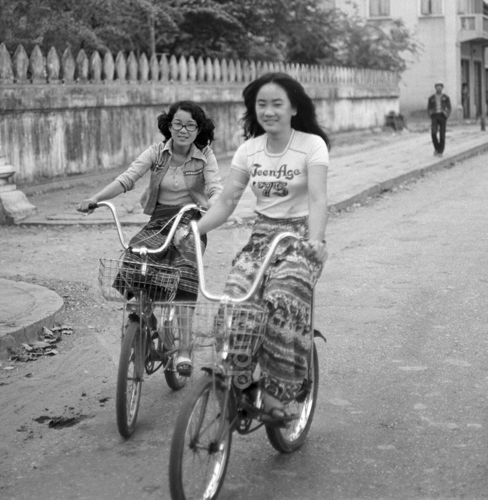 Vientiane: Laos historisch - Mädchen 1977