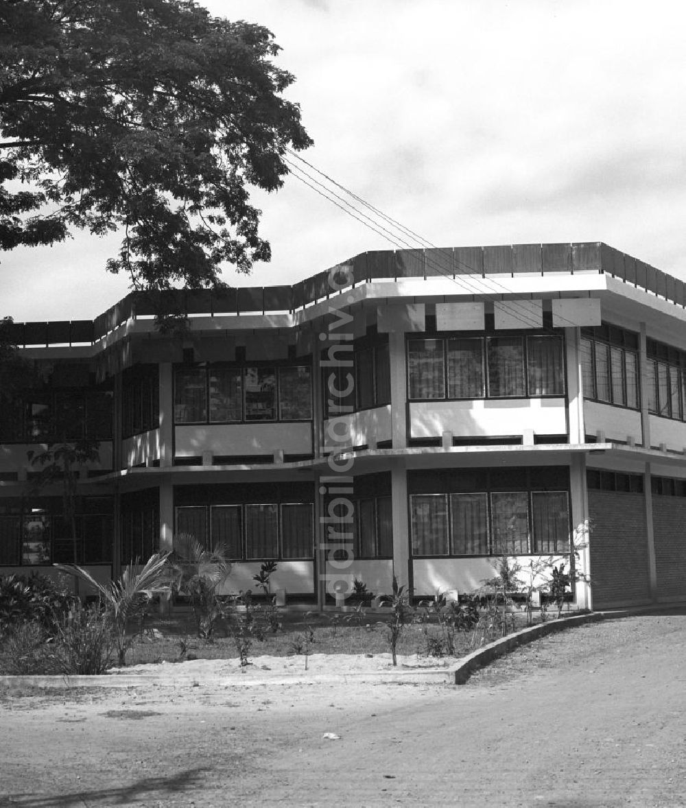 Vientiane: Laos historisch - Mahosot Hospital 1977