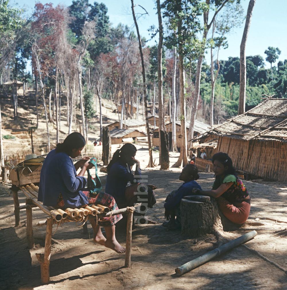 DDR-Bildarchiv: Ang Nam Ngum - Laos historisch - Nam Ngum Stausee 1976