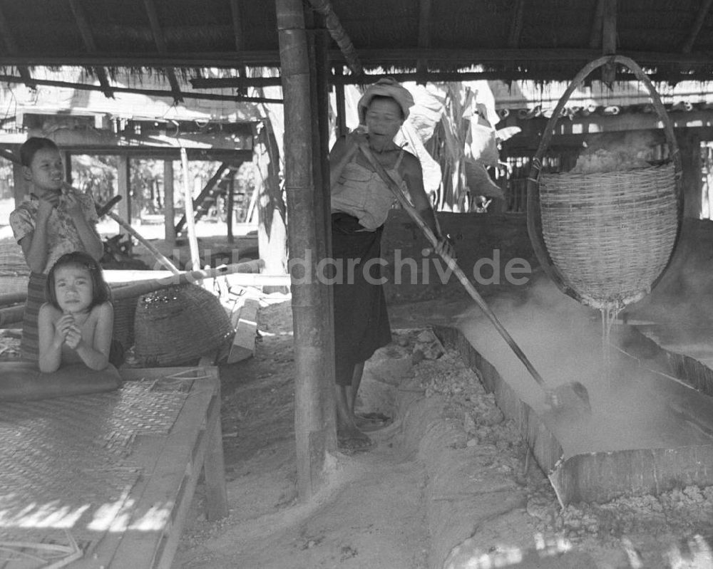 Ang Nam Ngum: Laos historisch - Salzsiederdorf 1976