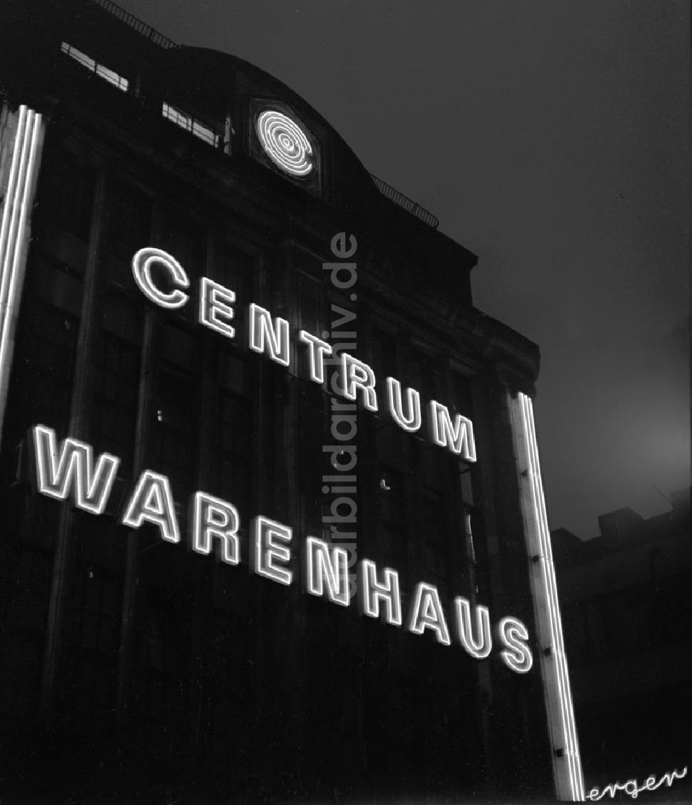 Leipzig: Leipzig - Leuchtreklame Centrum Warenhaus 1966