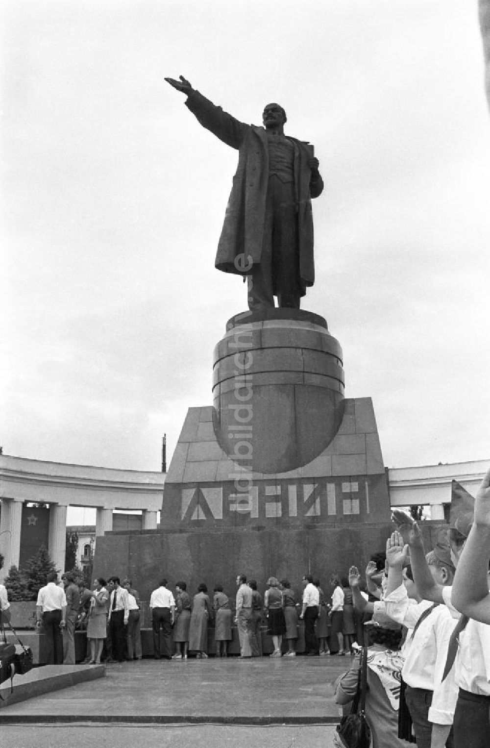 DDR-Fotoarchiv: Wolgograd - Lenindenkmal in Wolgograd