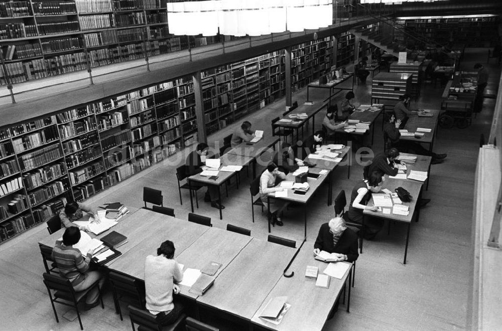 Berlin: Lesesaal der Staatsbibliothek in Berlin