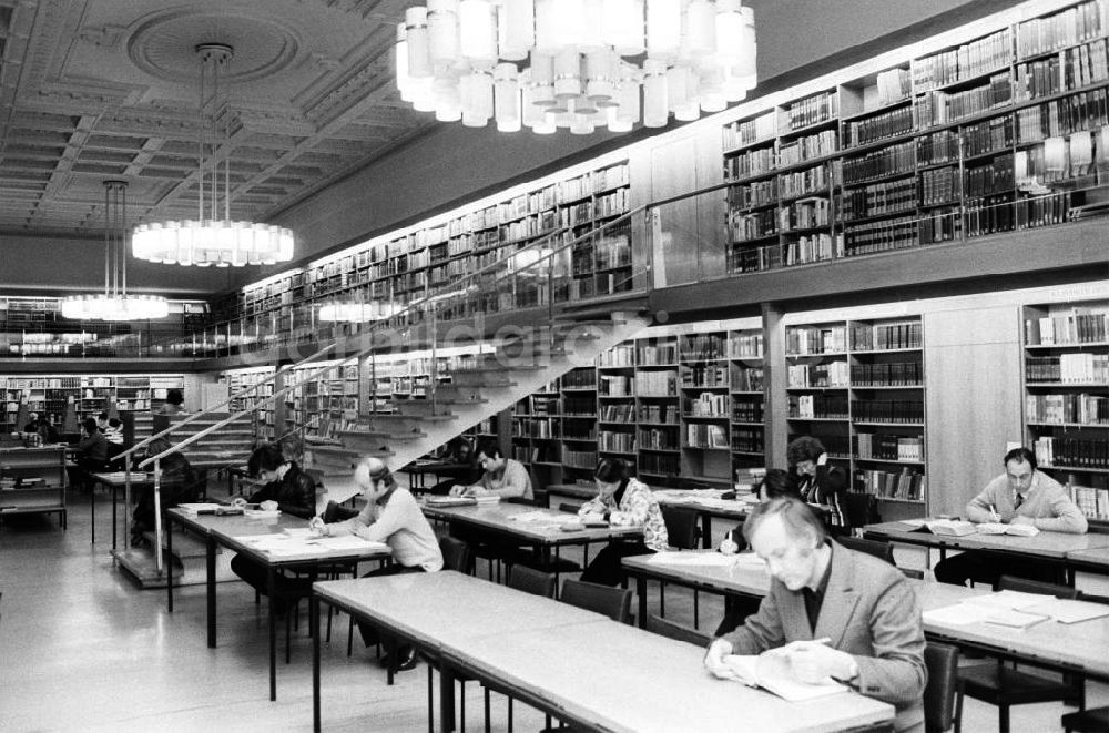 DDR-Fotoarchiv: Berlin - Lesesaal der Staatsbibliothek in Berlin