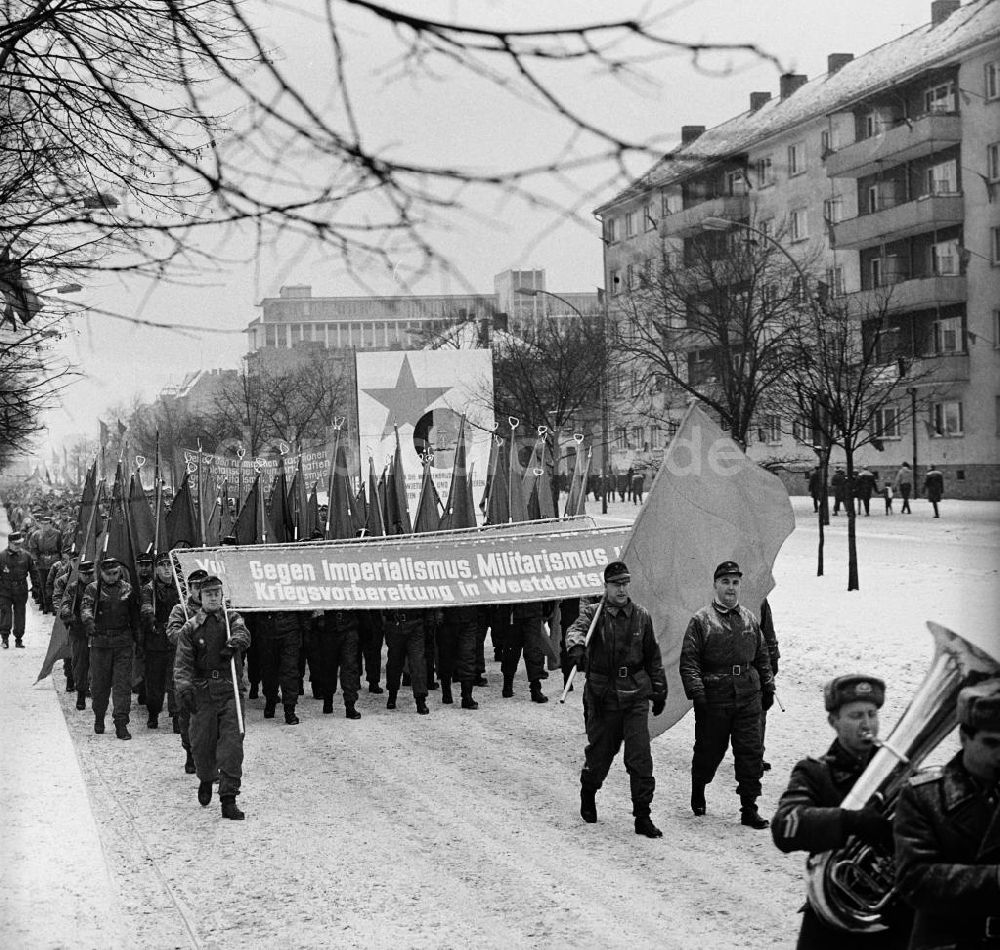 DDR-Fotoarchiv: Berlin - Liebknecht-Luxemburg-Gedenken in Berlin-Friedrichsfelde