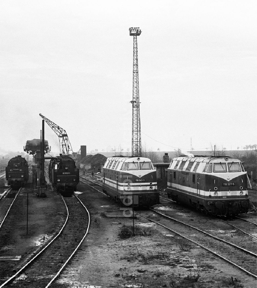 Halberstadt: Lokomotiven der Baureihe V 180 - V 118 in Halberstadt in Sachsen-Anhalt in der DDR