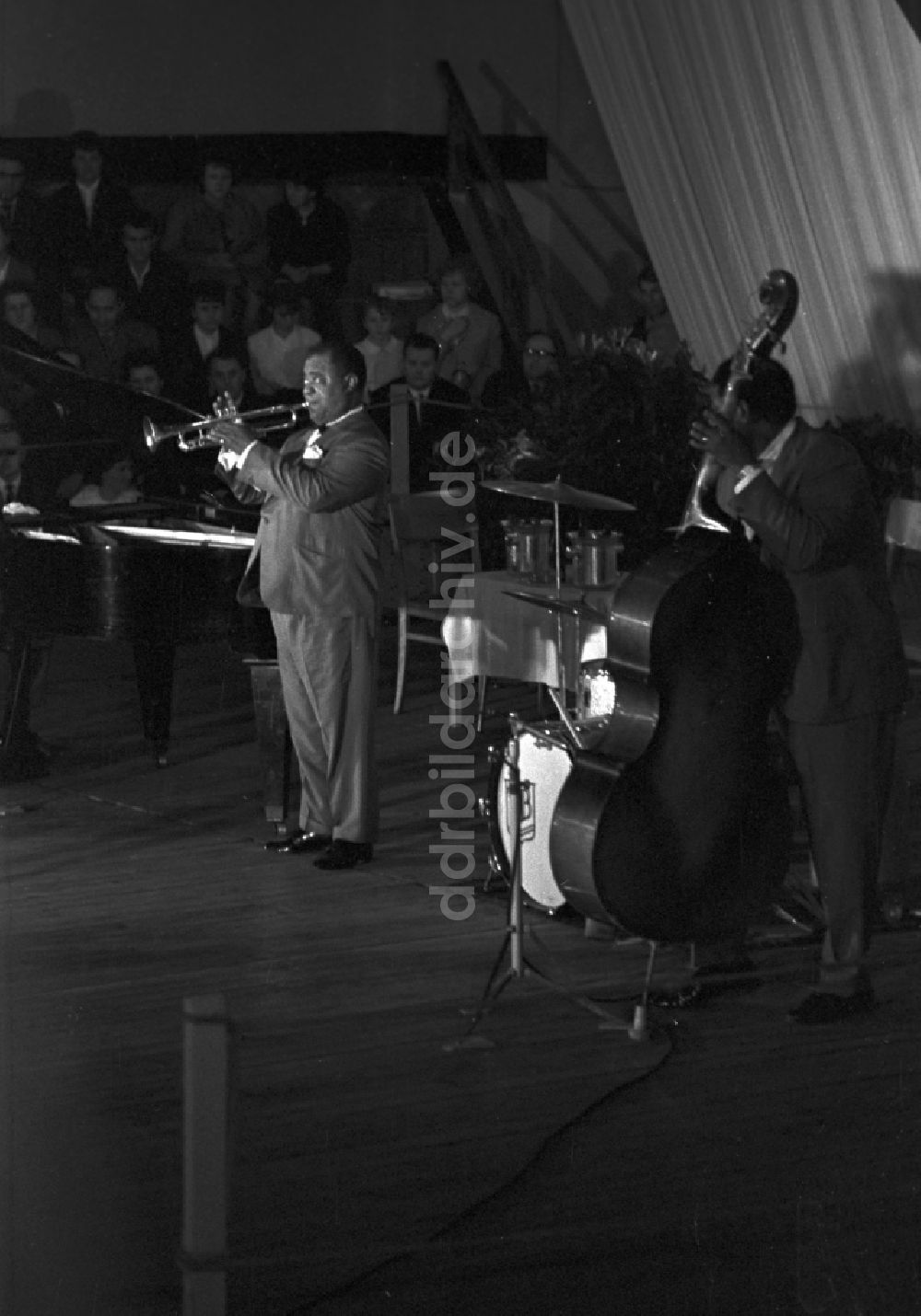 Magdeburg: Louis Armstrong in der Festhalle in Magdeburg in Sachsen - Anhalt