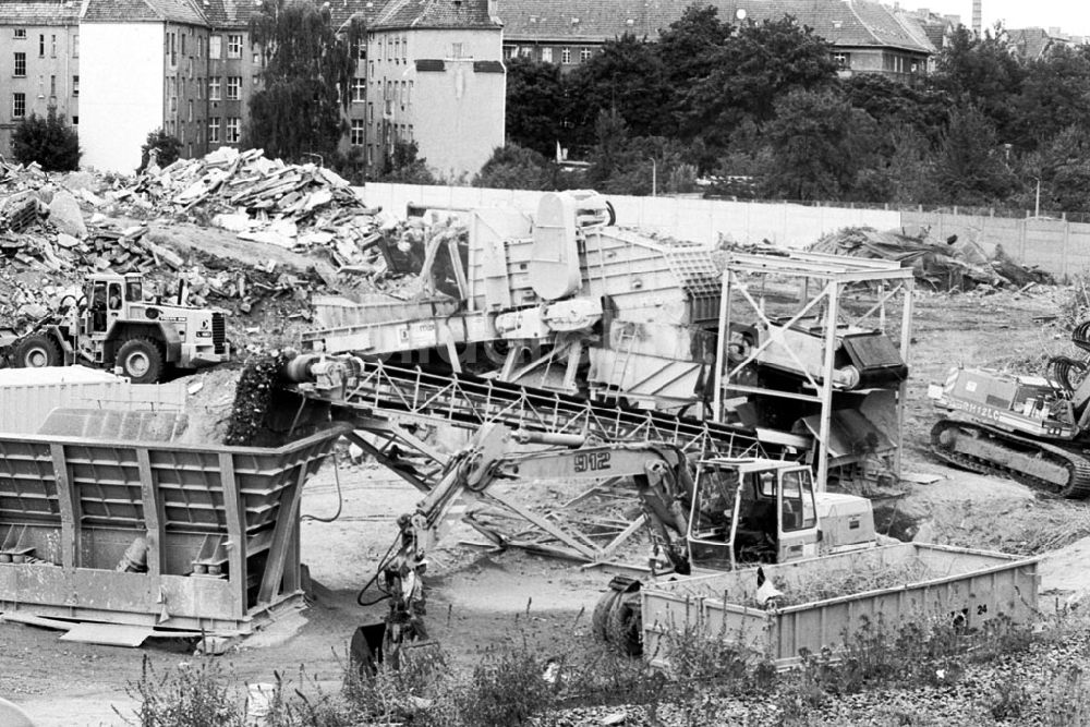 DDR-Fotoarchiv: - Mauer-Recycling Brehmestrasse Umschlag: 649