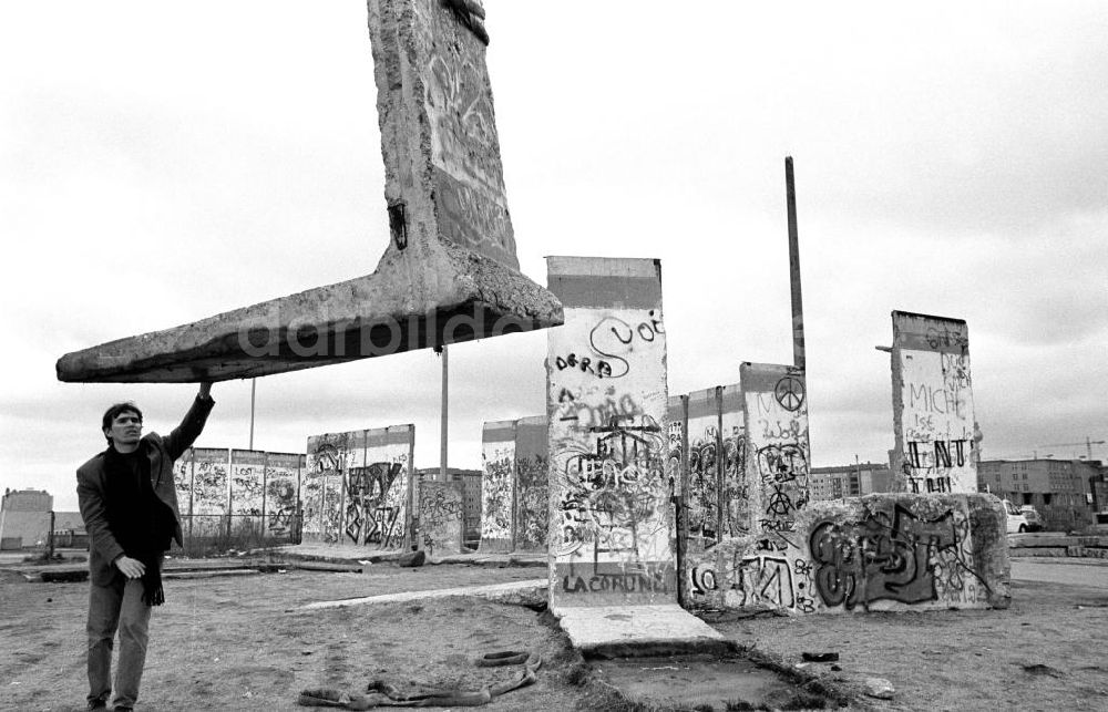 Berlin: Mauersegmente am Potsdamer Platz Berlin