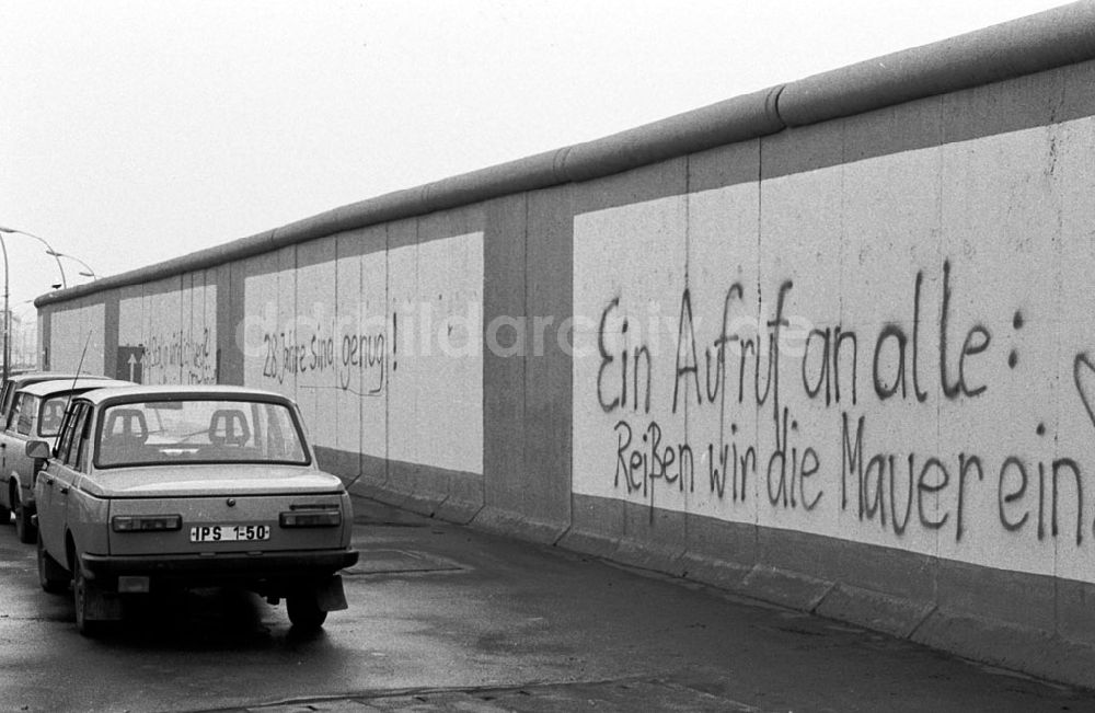 DDR-Bildarchiv: Berlin-Mitte - Mitte/Berlin Anti-SED und nationalistische Schmierereien an der Staatsgrenze, Bereich Bln