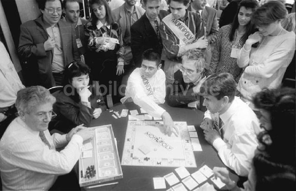 DDR-Fotoarchiv: Berlin - Monopoly-Meisterschaft im Hotel Esplanade 05.10.1992