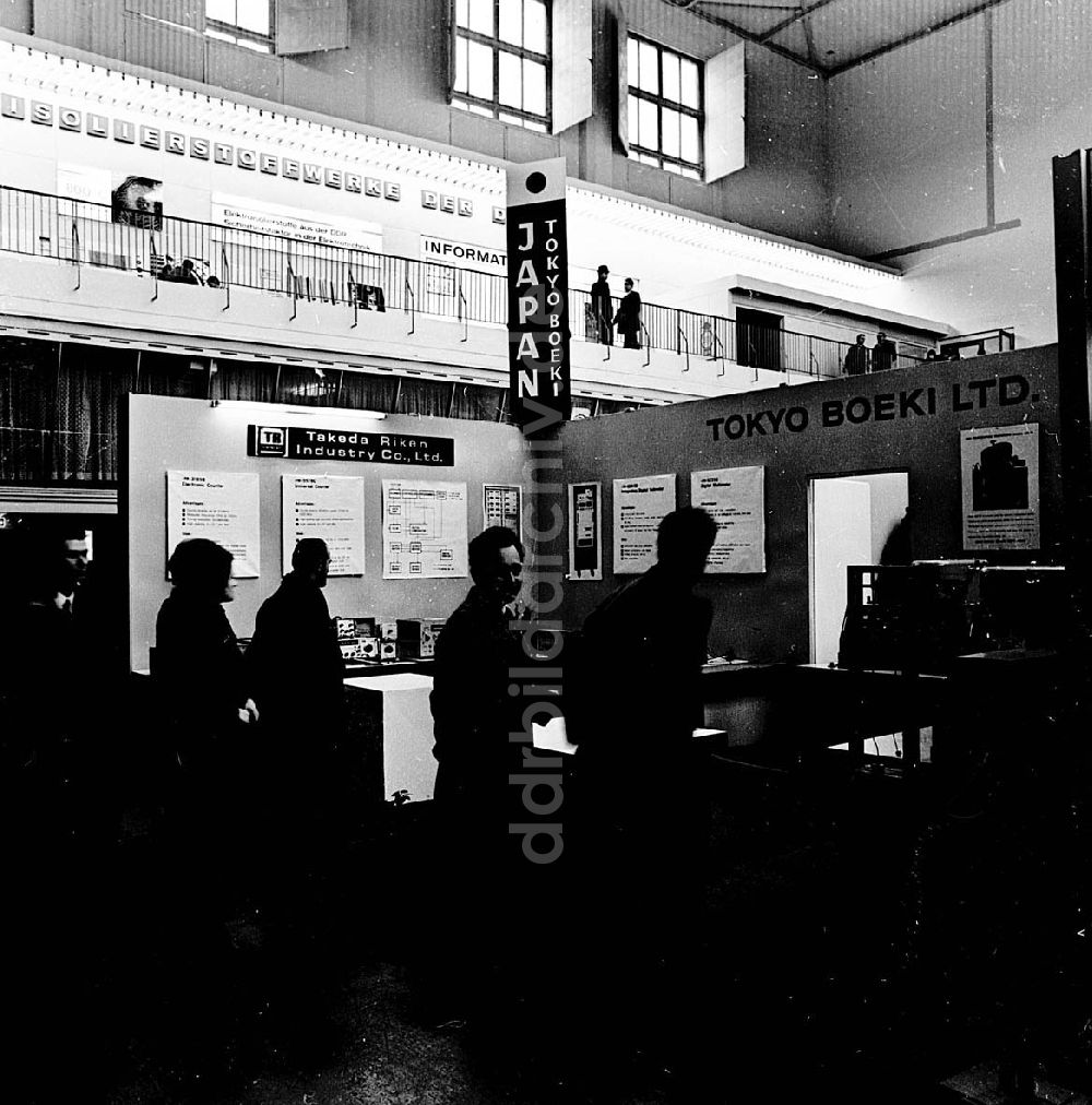 Leipzig / Sachsen: März 1967 Technische Messe in Leipzig (Sachsen) Ausstellung: Japan Tokyo Boeki Umschlagnr.: 12 Foto: unbekannt