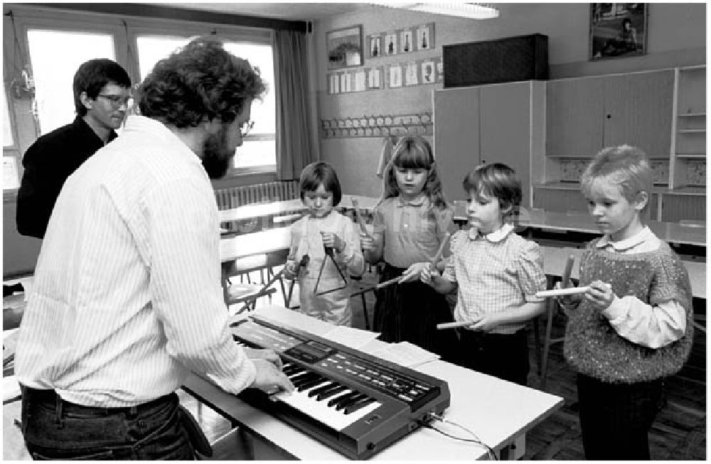 Wernegerode: 14.10.1986 Musikunterricht in der erweiterten Oberschule in Wern