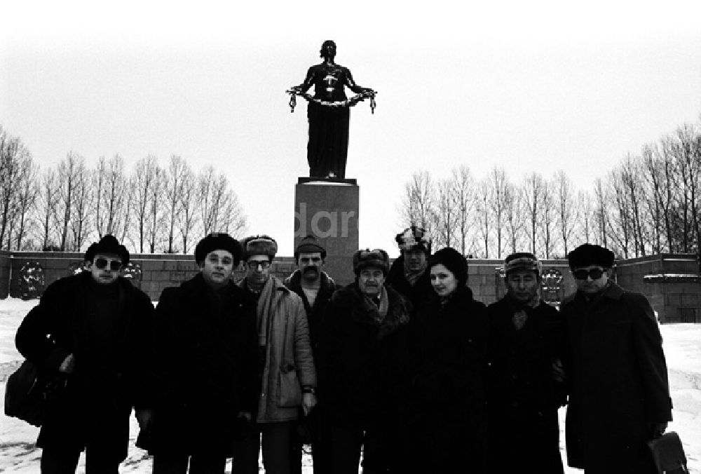 Leningrad: Mutter-Heimat-Denkmal in Leningrad