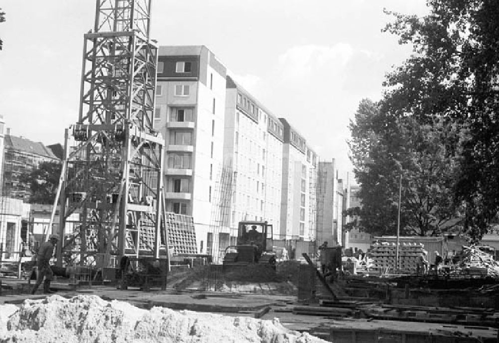 DDR-Bildarchiv: Berlin - Neubau Finowstrasse , Karl-Marx-Allee Umschlagnr.: 981 Foto: Bonitz