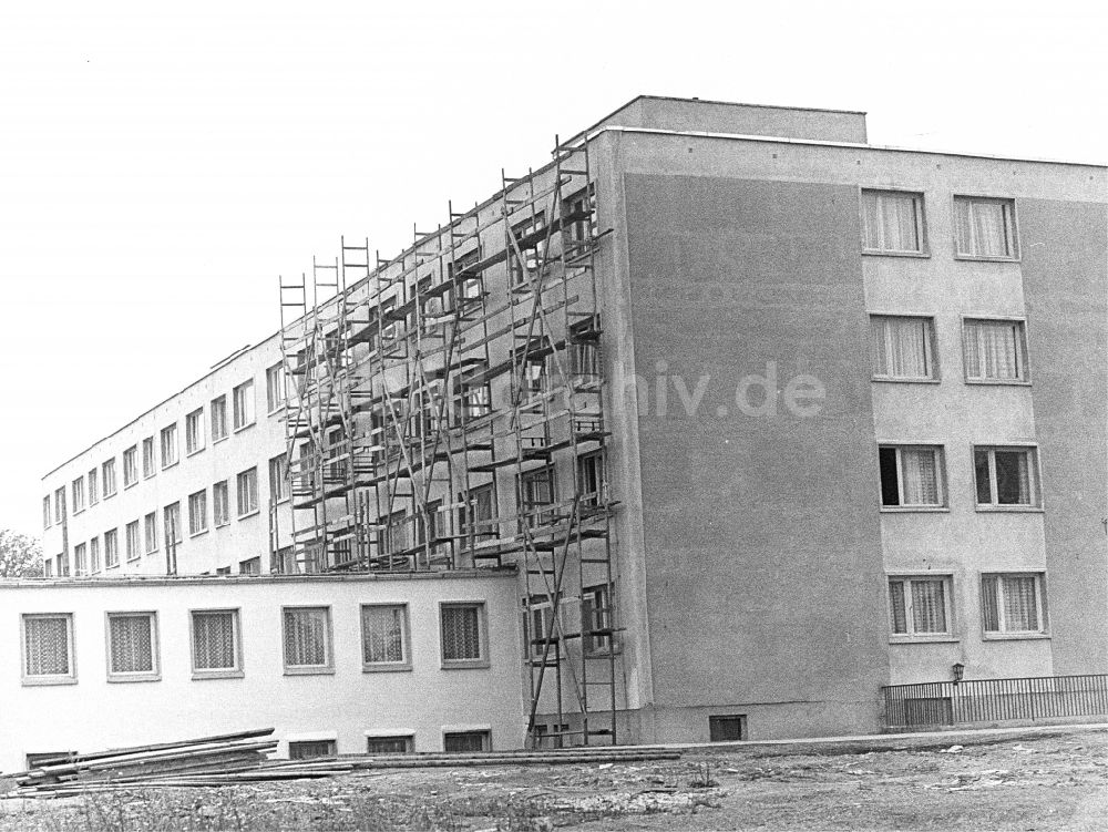 DDR-Bildarchiv: Halberstadt - Neubau eines Seniorenzentrum Große Ringstraße in Halberstadt in Sachsen-Anhalt in der DDR