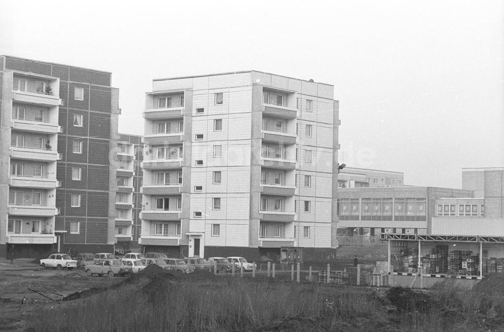 DDR-Fotoarchiv: Magdeburg - Neubauwohngebiet / housing estate in Magdeburg - Neu Olvenstedt
