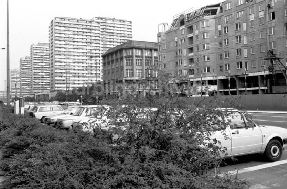Berlin: 28.07.1986 Neue Häuser in der Leipziger Straße.