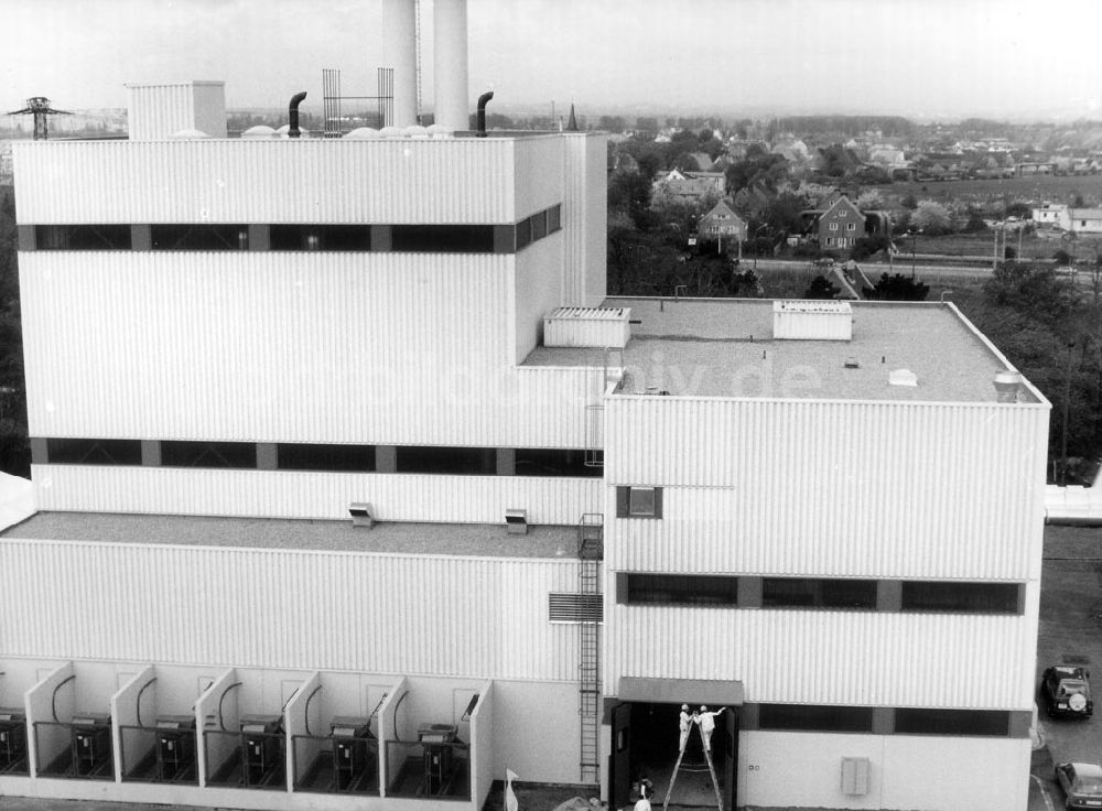 DDR-Fotoarchiv: Magdeburg - Neues Heizwerk in Magdeburg-Rothensee (Sachsen-Anhalt) arbeitet auf Erdgas- und Erdölbasis 06.05.1992