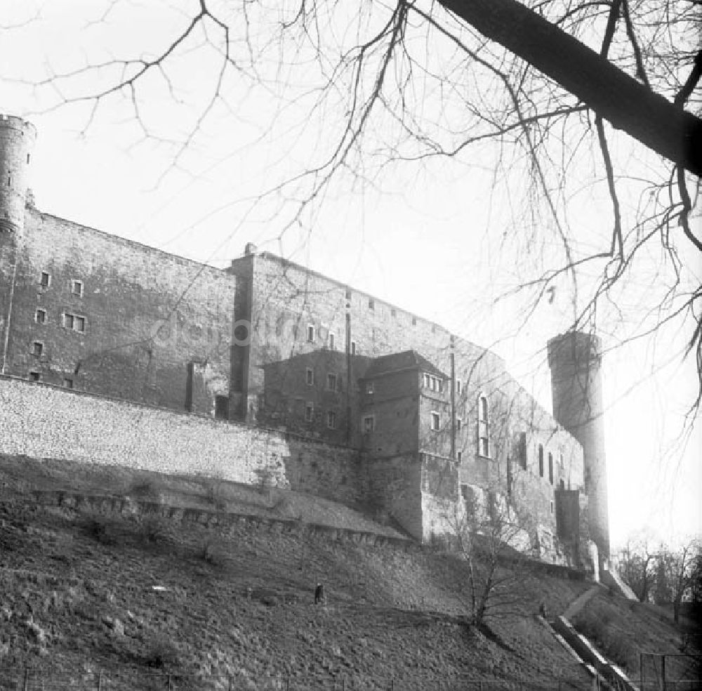 DDR-Fotoarchiv: Tallinn / Estland - November 1966 Tallinn: Blick auf den Domberg mit dem Langen Hermann Foto: Schönfeld