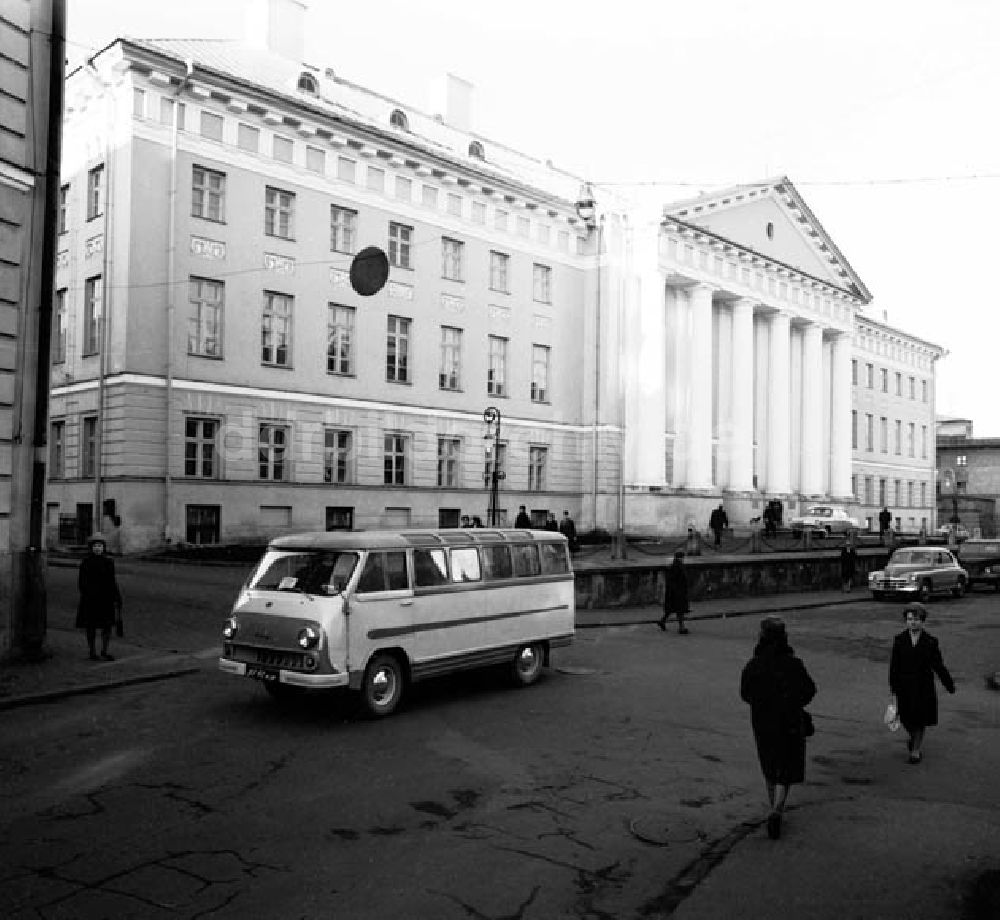Tartu / Estland: November 1966 Tartu in Estland: Blick auf die Stadt Universität Foto: Schönfeld