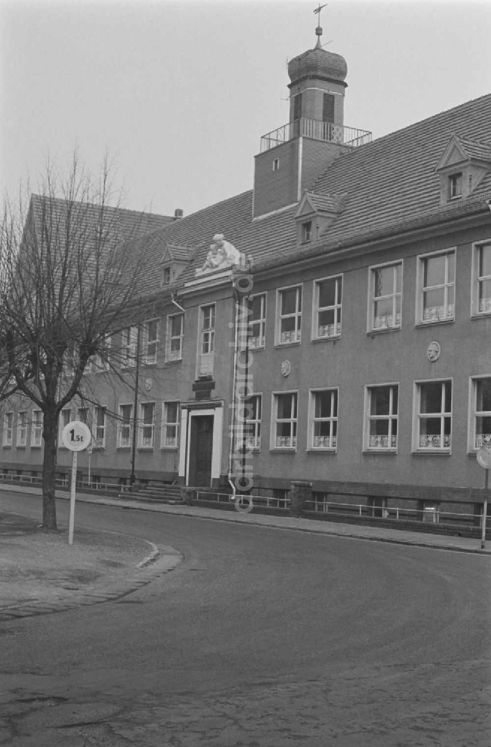 DDR-Fotoarchiv: Laubusch - Oberschule OS Dr. Richard Sorge in Laubusch in Sachsen in der DDR