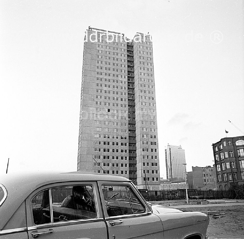 Berlin: Oktober 1969 Berlin, das fertig gestellte Haus der Statistik