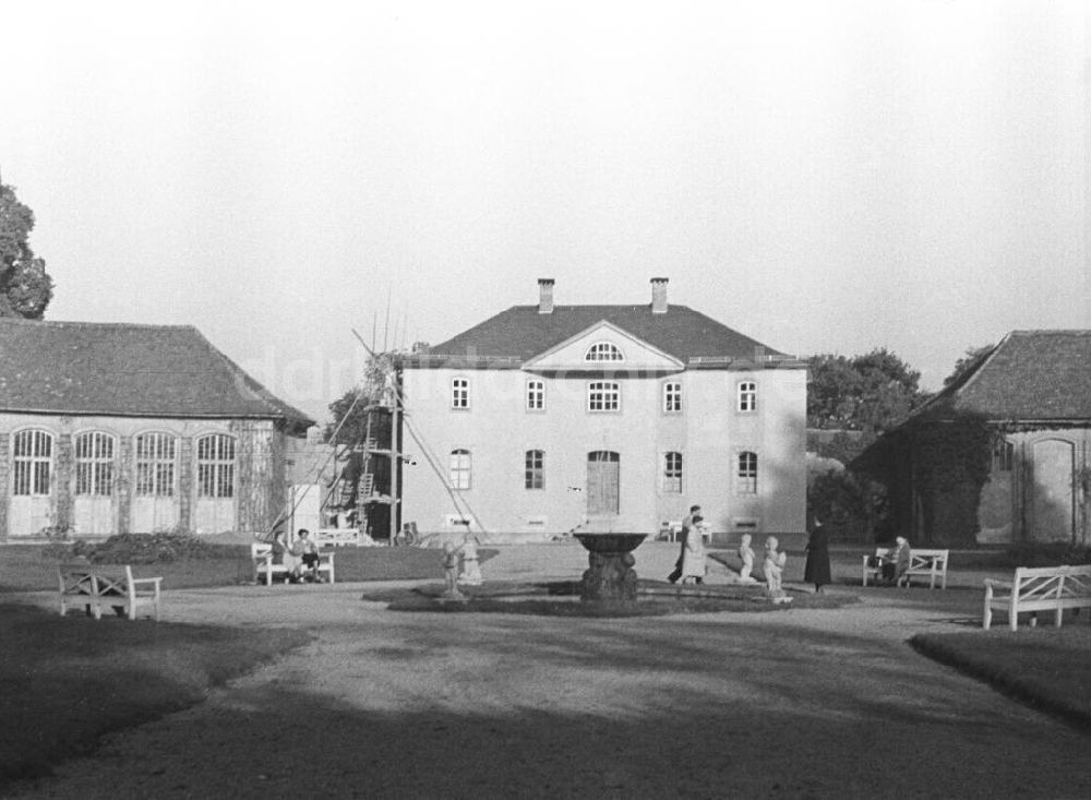 Weimar: Orangerie im Belvedere, Weimar 1957