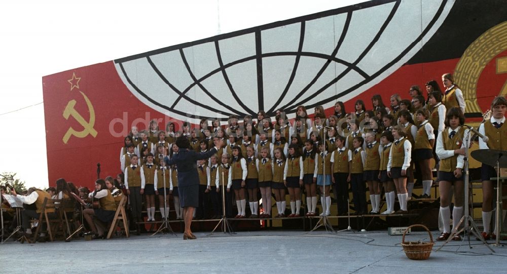 DDR-Bildarchiv: Berlin - Pionier Kinder-Chor in Berlin-Mitte