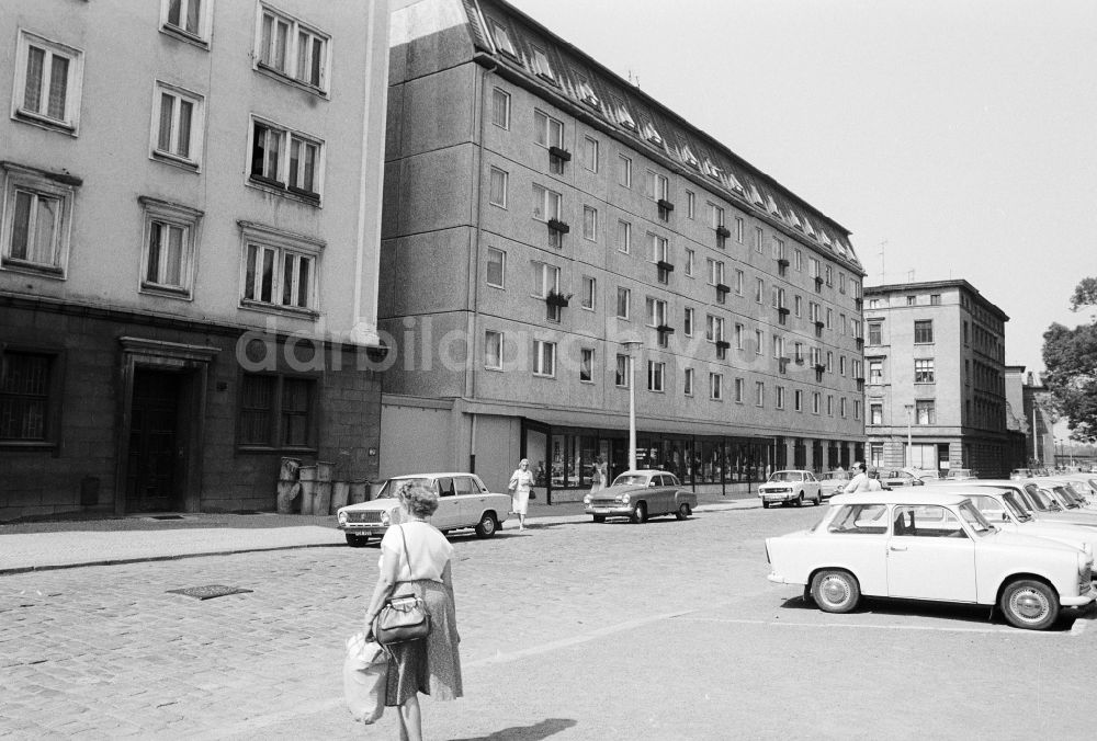 DDR-Fotoarchiv: Magdeburg - Plattenbausiedlung an der Anhaltstraße in Magdeburg in Sachsen-Anhalt in der DDR