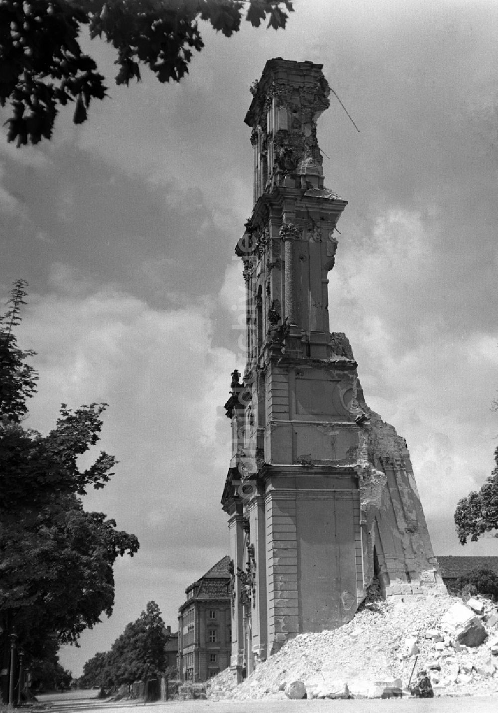 DDR-Fotoarchiv: Potsdam - Potsdam Ruine der Garnisonkirche