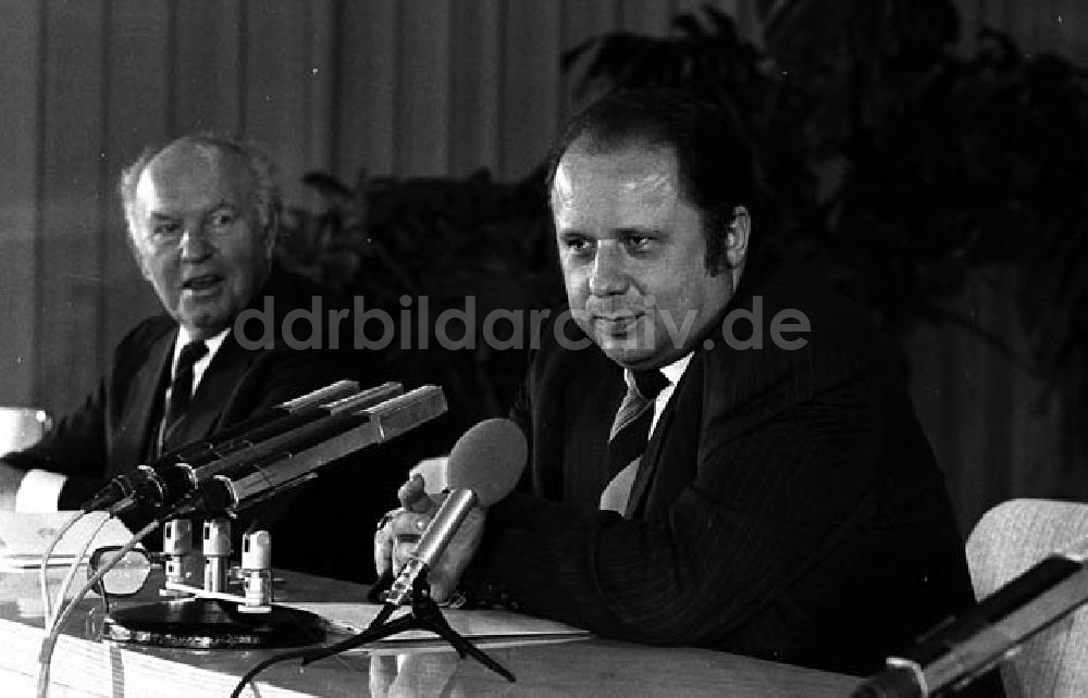 DDR-Fotoarchiv: - Pressekonferenz zum Staatsbesuch Helmut Schmidt in der DDR