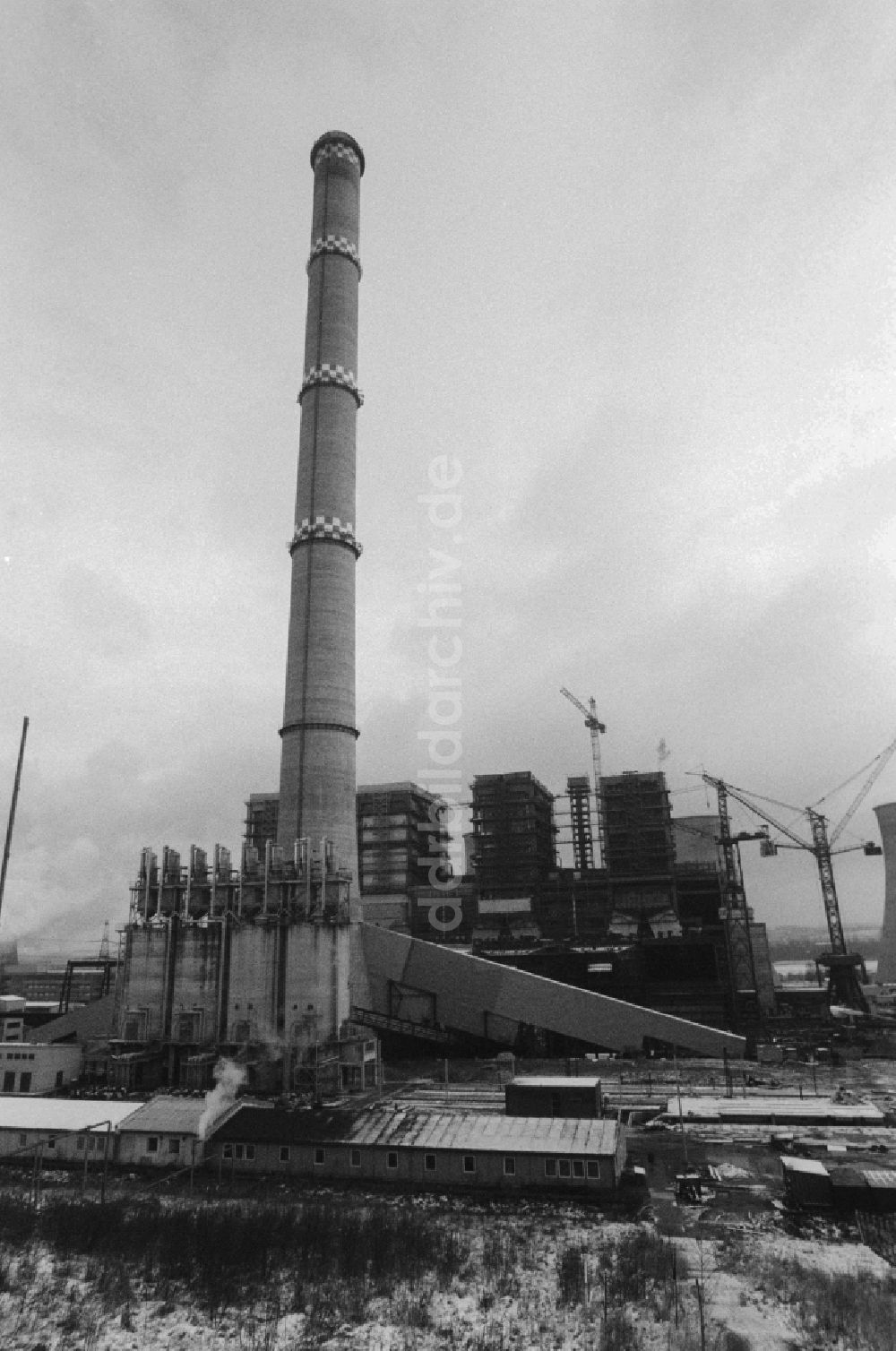 Hagenwerder: Produktionsstätte und Betriebsanlagen des Das Kraftwerk Hagenwerder, zu DDR-Zeiten auch Kraftwerk „Völkerfreundschaft“ genannt, in Hagenwerder in Sachsen in der DDR